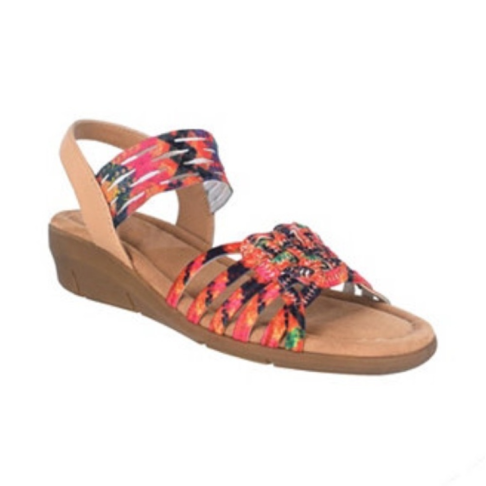 NWOT Women's Geneshia Wedge Sandals